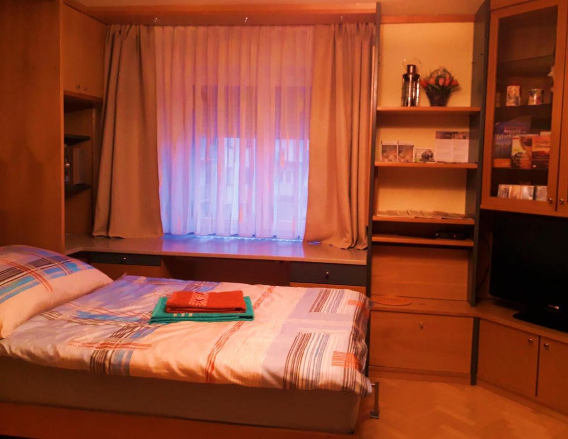 Privatzimmer Graz - Zentrumsnahe Екстер'єр фото